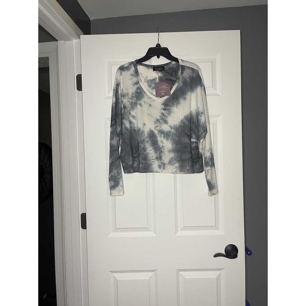Maverick the collection 2 piece Lounge PJ  Set medium crop top joggers  NWT